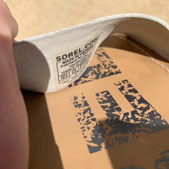 Sorel metallic silver leather sandals with grey elastic straps size 10.5 - Picture 11 of 12